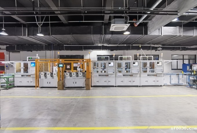 央视揭秘方太“未来工厂”，世界杯现场直播平台助力自动粘胶生产线升级领跑